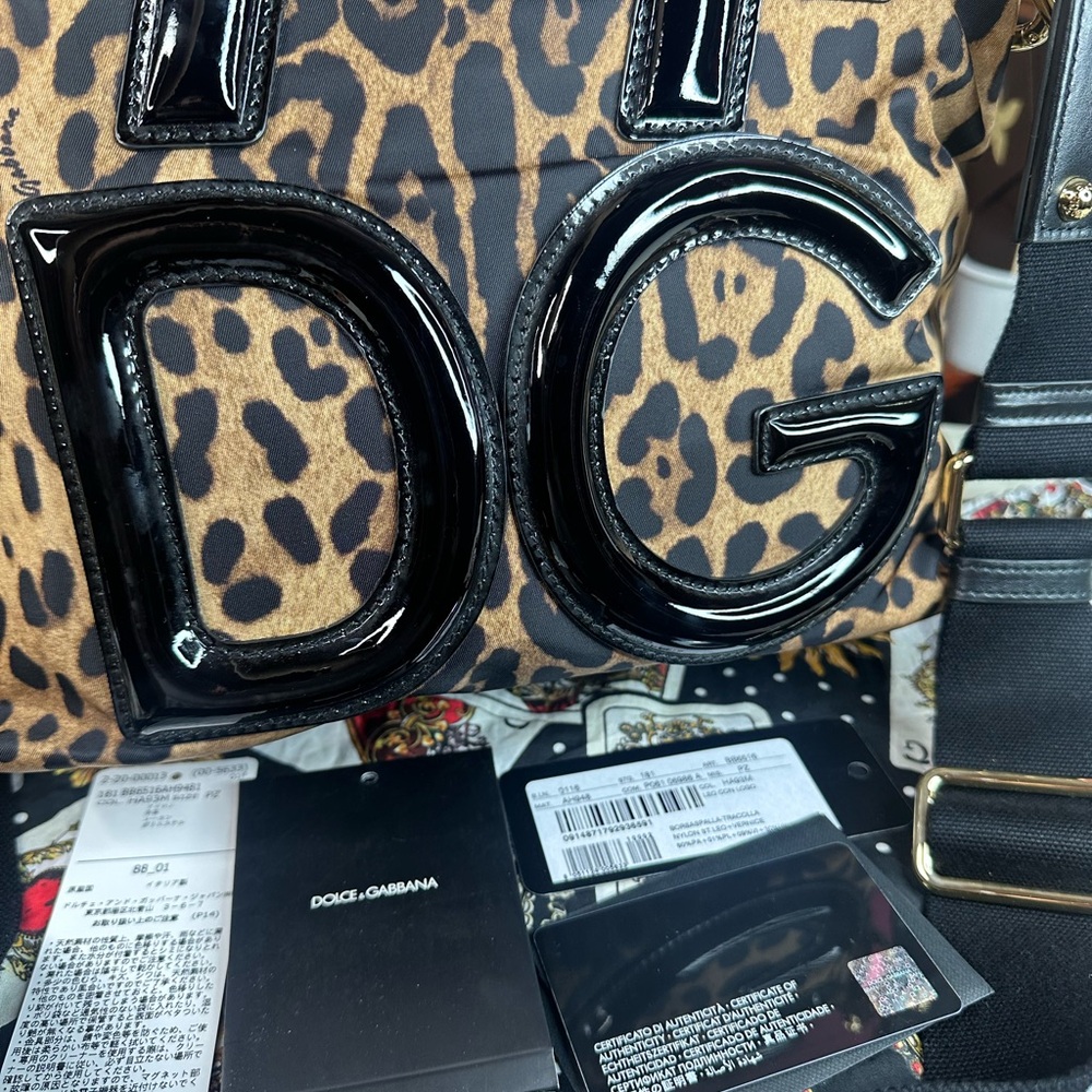 DOLCE and GABBANA Leopard Print insta Shoulder Bag - Picture 13 of 13
